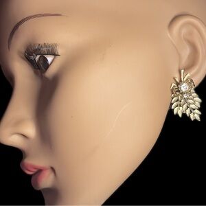 Mid-Century Gold Leaf, Bow & Crystal Earrings Clip-on